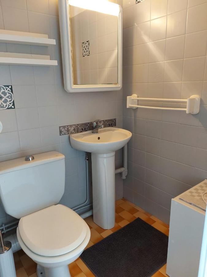 Coquet studio avec belle terrasse Appartamento La Londe-les-Maures Esterno foto